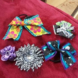 Cheer bows