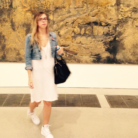 Meet your posher ✌🏼️ - Picture 2 of 3