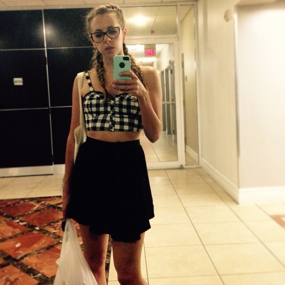 Meet your posher ✌🏼️ - Picture 3 of 3