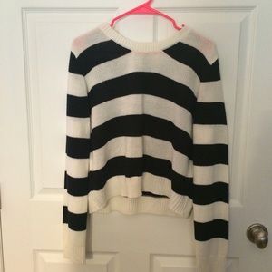 DIVIDED sweater!