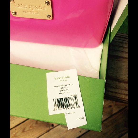 Kate Spade Pearl Street Zippered Clutch. HP x 2!!! - Picture 2 of 4