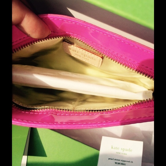 Kate Spade Pearl Street Zippered Clutch. HP x 2!!! - Picture 3 of 4