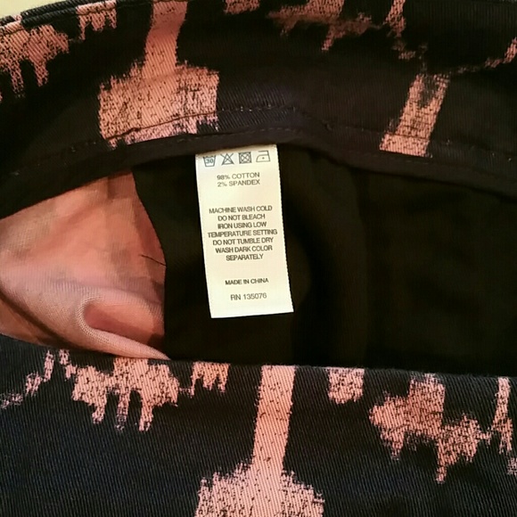 C Wonder Navy / Light Pink Chino Skirt Size 10 - Picture 3 of 4