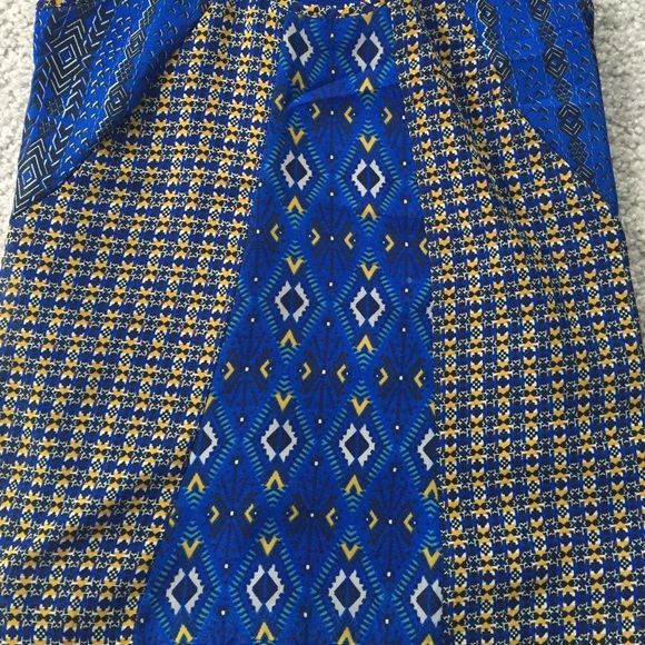 🔴SOLD🔴 Aztec Pattern Tank - Picture 2 of 3