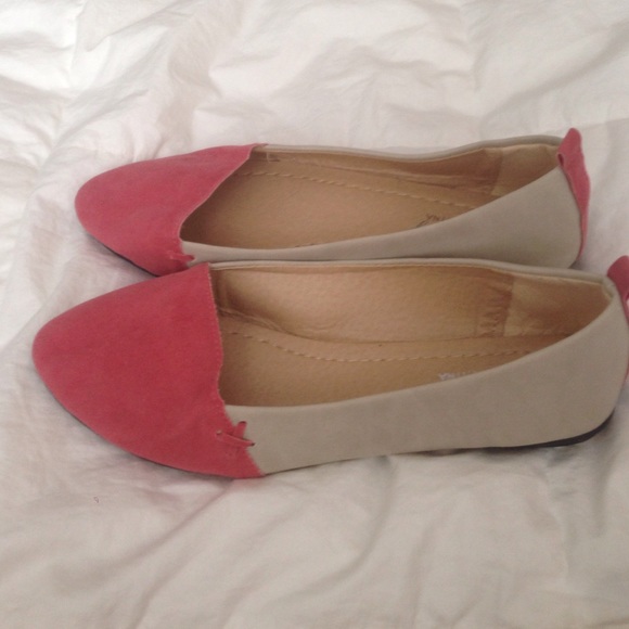 Coral and Cream Flats - Picture 4 of 5