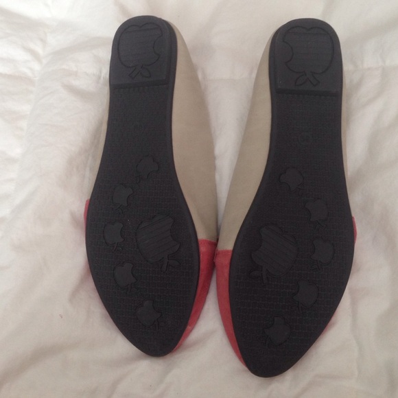 Coral and Cream Flats - Picture 5 of 5