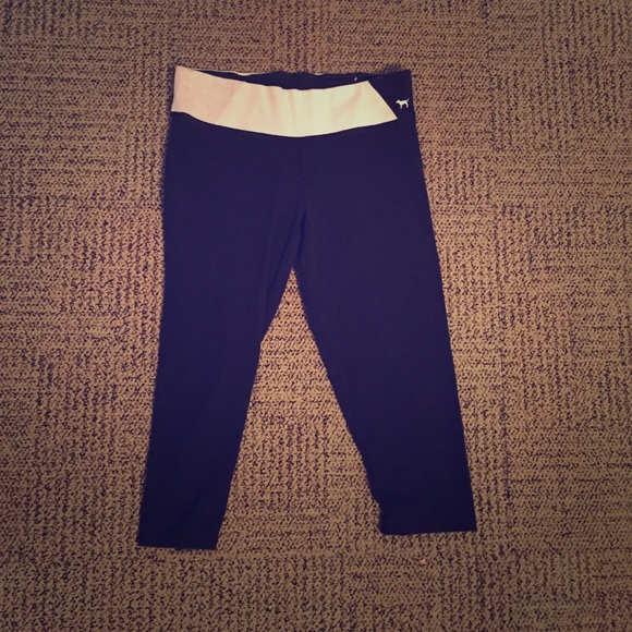 Victoria Secret PINK Capri yoga leggings