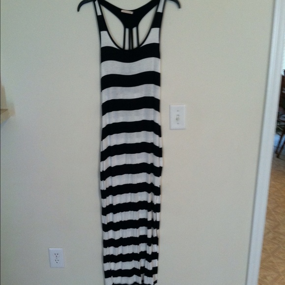 NWOT Striped Strappy Maxi Dress With Slit - Picture 1 of 4