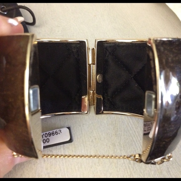 AUTHENTIC CHANEL CUFF GOLD WHEAT& "FAUX BOIS" 10P - Picture 4 of 4