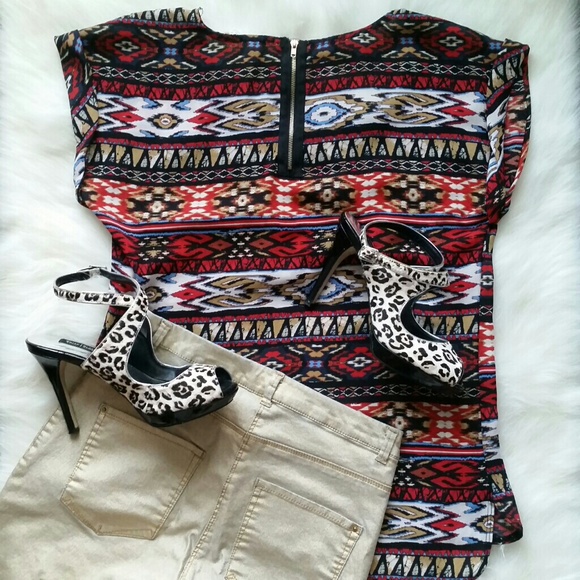 Tribal Print Blouse Top - Picture 2 of 4