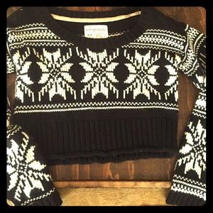 Crop top sweater