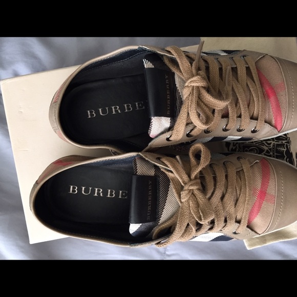 SOLD**Burberry sneakers - Picture 2 of 4