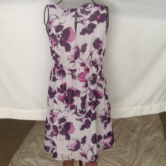 Professional Floral Purple Dress. - Picture 2 of 4