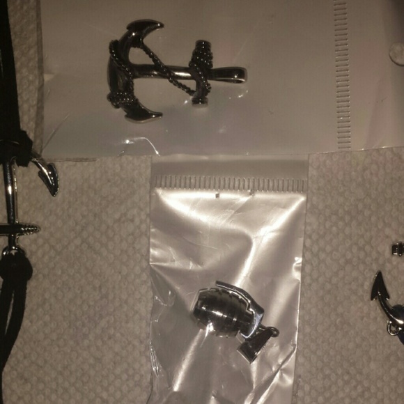 Necklace pendants