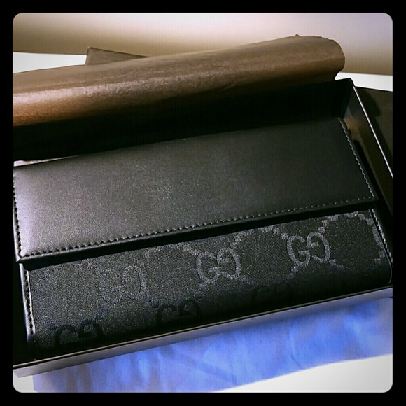 🚫SOLD🚫GUCCI Classic Controllato Wallet - Picture 1 of 4