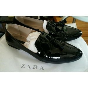 ZARA glossy black tassel loafer