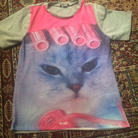 Dimepiece Sassy Cat graphic tee