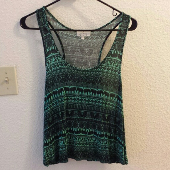 *****SOLD***** Flowy top - Picture 1 of 2