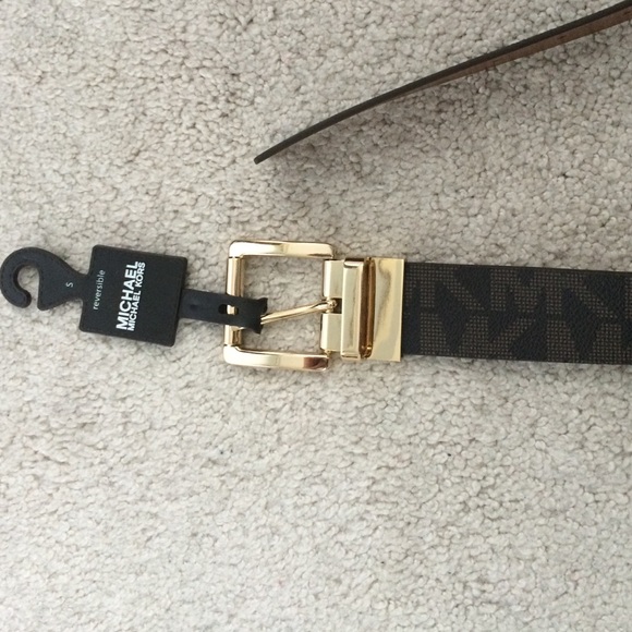 Michael Kors reversible belt