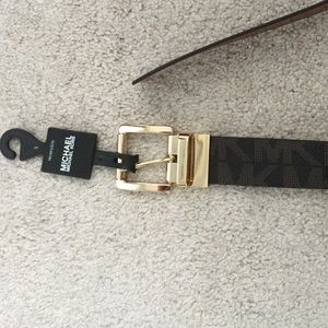 Michael Kors reversible belt