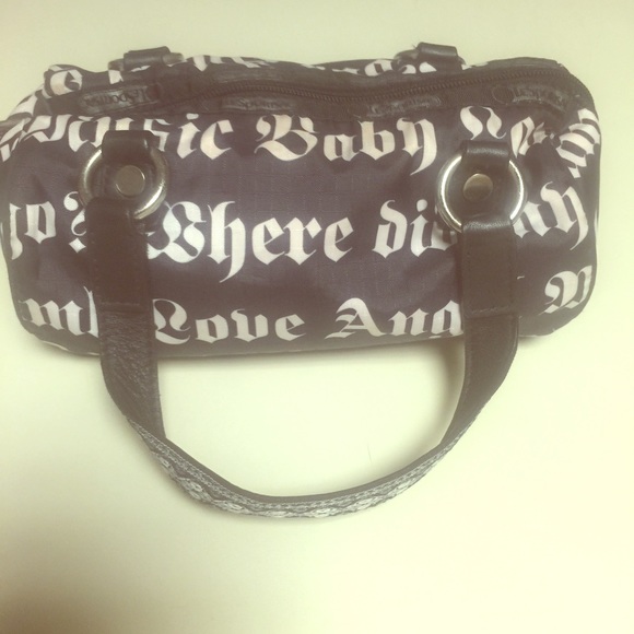 Lamb purse by Gwen Stephani