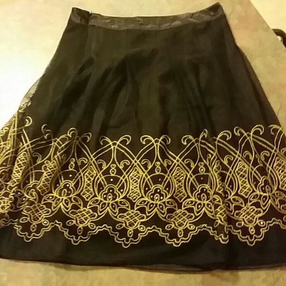 Skirt - Picture 3 of 3