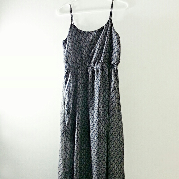 NAVY MAXI DRESS SMALL