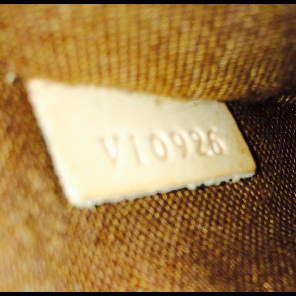 SOLD!! Authentic  Louis Vuitton Alma!! - Picture 4 of 4