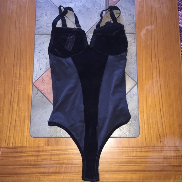 SOLD!! For love and lemons Bondage Bodysuit M - Picture 2 of 4