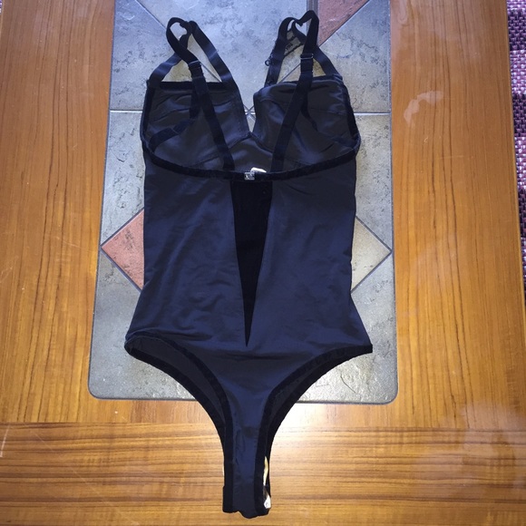 SOLD!! For love and lemons Bondage Bodysuit M - Picture 3 of 4
