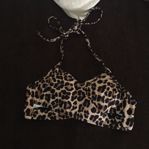 VS PINK Cheetah Print Bathing Suit Top