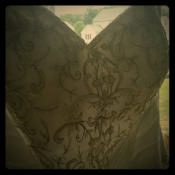 Wedding dress