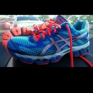 Asics gel cumulus 15 size 8.5