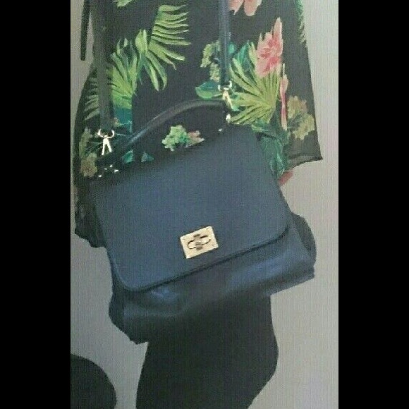 Adjustable bag - Picture 3 of 4