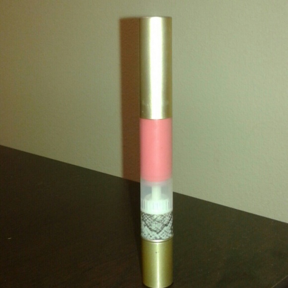 Mally lipgloss