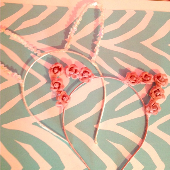Charlotte Russe Accessories - Hair accessories bundle