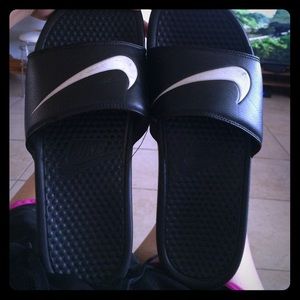 Black Nike sandals