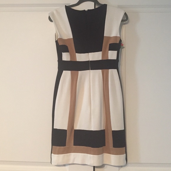 Maggy London Petite Dress - Picture 2 of 3