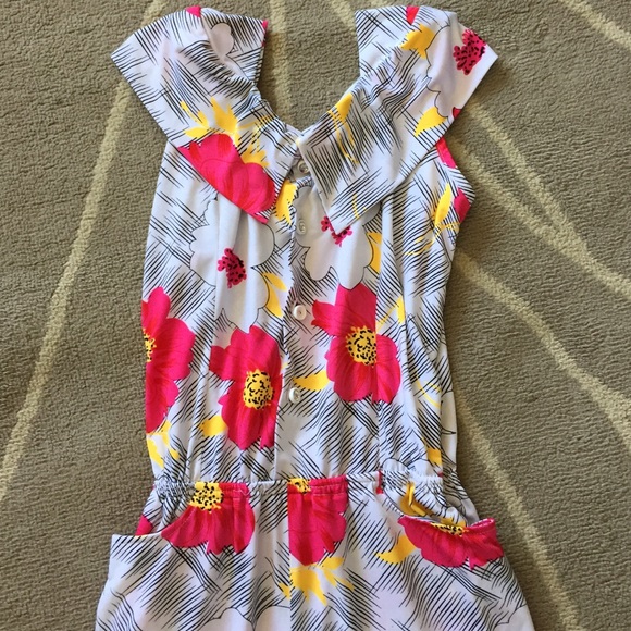 Spring Romper 👧🏻 - Picture 2 of 4