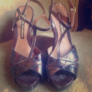 Chinese laundry wedges