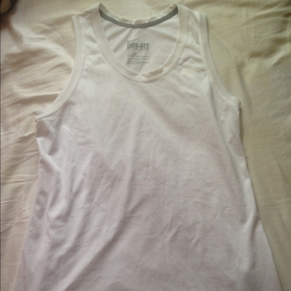 Nike DriFit - Picture 2 of 2