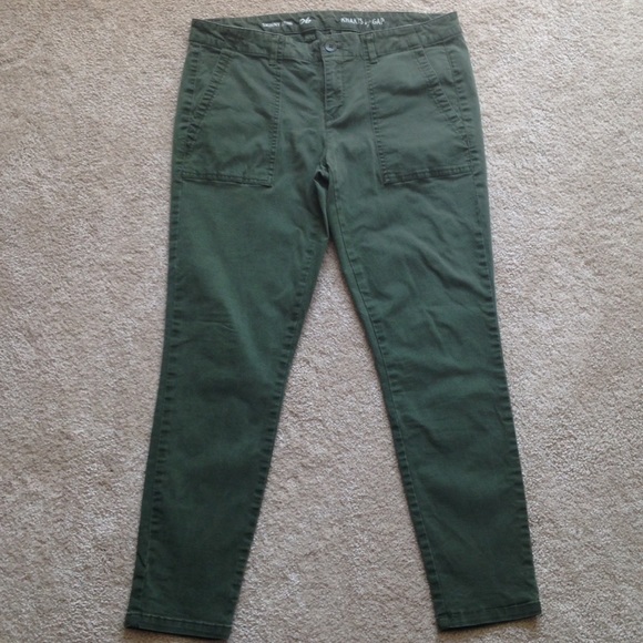 Gap Skinny Mini Capri Khakis