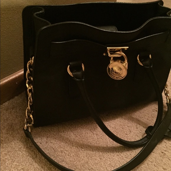 Authentic Micheal Kors purse - Picture 2 of 4