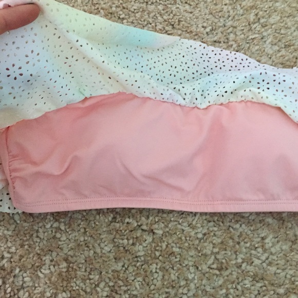 Spaghetti Strap Ruffle Bikini Top - Picture 2 of 3