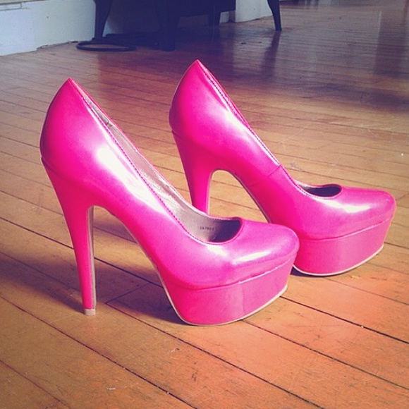 pinks pumps