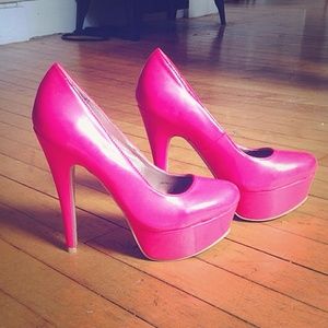 pinks pumps
