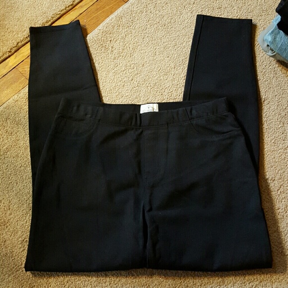 St. JOHN'S BAY Black Stretchy Pants