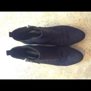 Dark Blue Suede booties