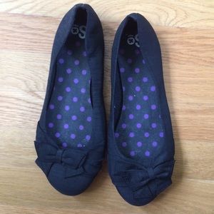 Black flats with bow