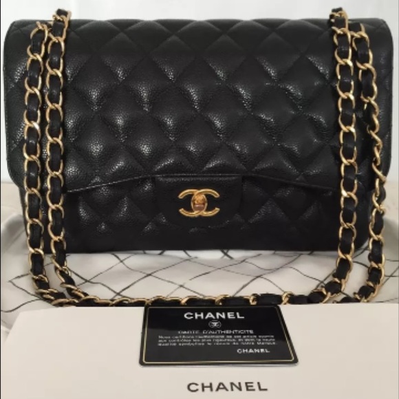 Chanel caviar jumbo double flap in black GHW